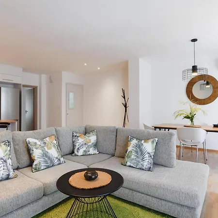 Mandraki Center Apartment