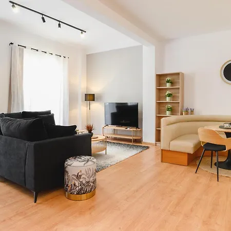 Mandraki Center * Rhodes City