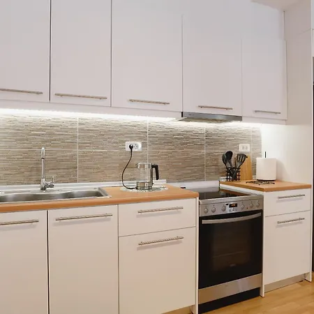 Mandraki Center Apartment Rhodes City