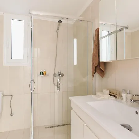 شقة Mandraki Center