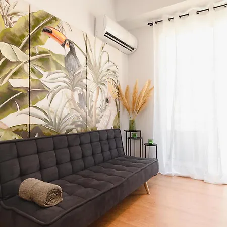 Mandraki Center شقة